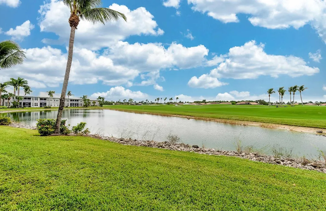 Catina - Freshly Renovated Stylish 2Br 2Ba Condo In Lely Resort With Lake & Golf Course Views Private Lanai And Access To Pool Gym Tennis And More! Prime Location Just Minutes From Naples Beaches And 5Th Ave, Perfect For A Relaxing Florida Getaway!-1