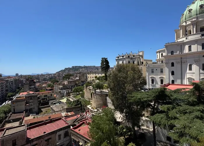 Albergo centrale: La collina di Capodimonte